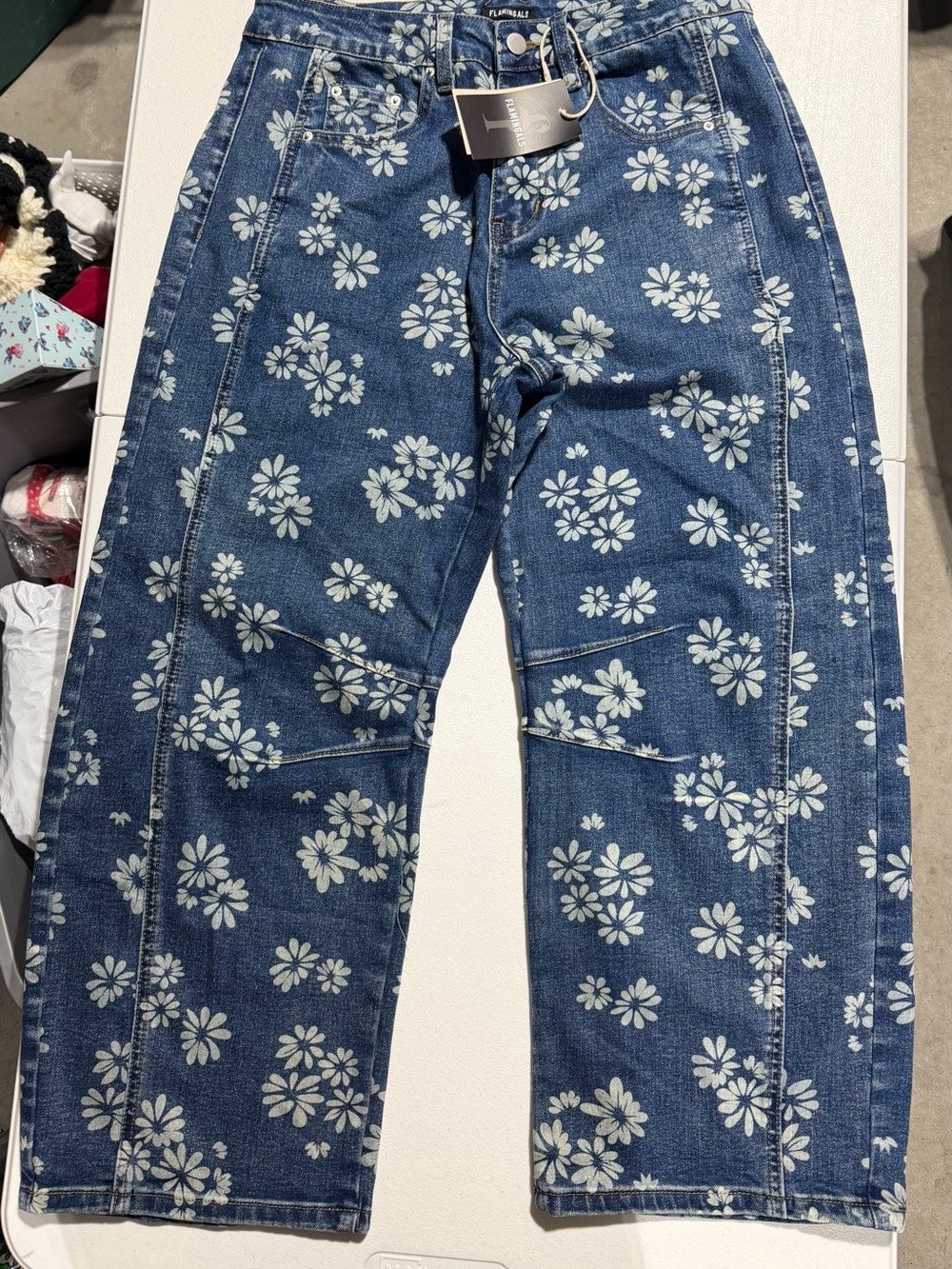 Flamingals Women’s Floral Print Barrel Leg Jeans Blue Size M New With Tags